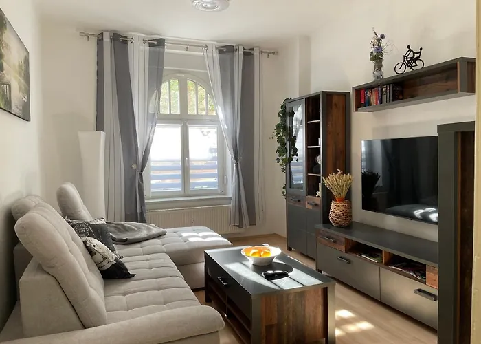 Moderne 3 Raum Altbau Etw Bis 4 Gaeste, Naehe Staatstheater, Parkplatz, Netflix, Vollausstattung