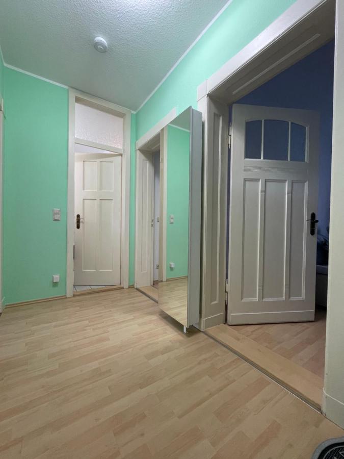 Moderne 3 Raum Altbau Etw Bis 4 Gaeste, Naehe Staatstheater, Parkplatz, Netflix, Vollausstattung Apartment
